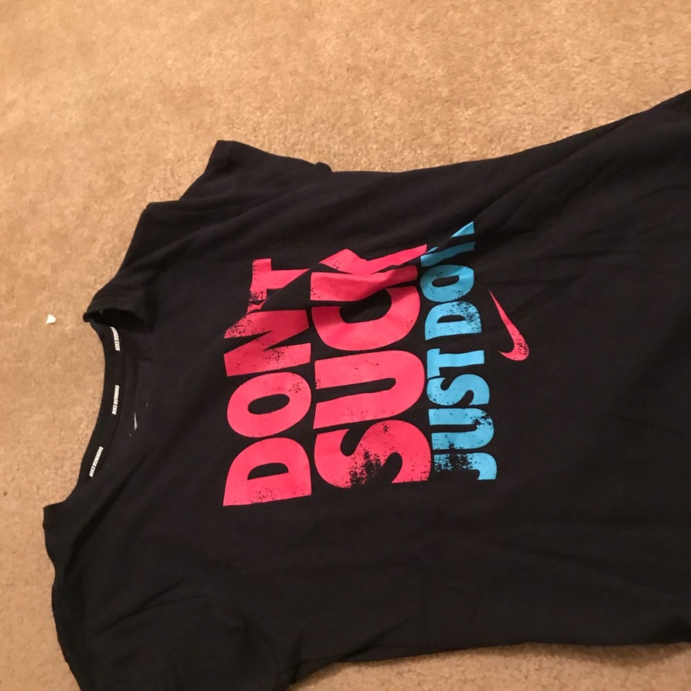 Nike T-shirt